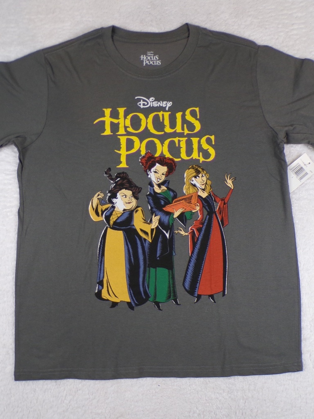 Disney HOCUS POCUS t-shirt [ Sanderson Sisters] New with tags Adult Size Large